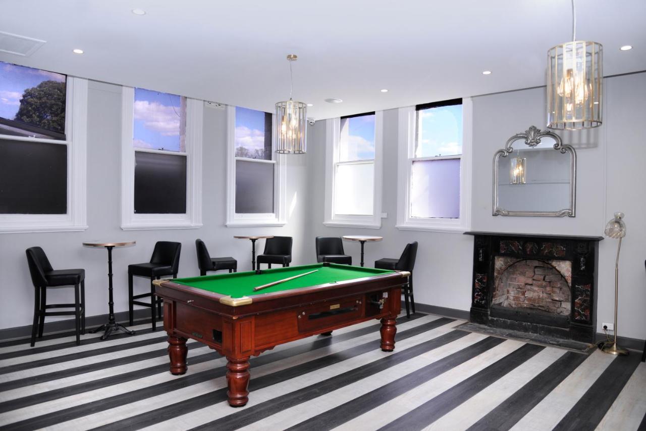 The Stirling Arms Hotel Perth Esterno foto