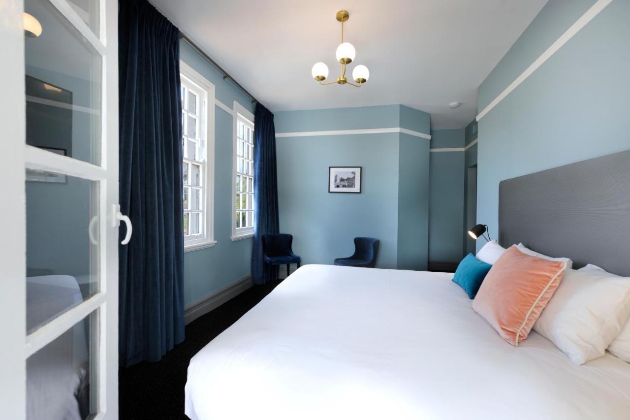 The Stirling Arms Hotel Perth Esterno foto